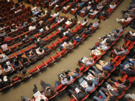 Wynajmem obiektów konferencyjnych
