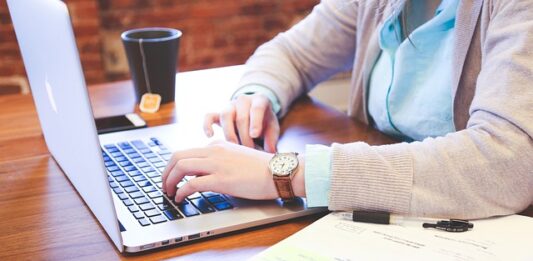 Dlaczego bez komputera coraz trudniej?