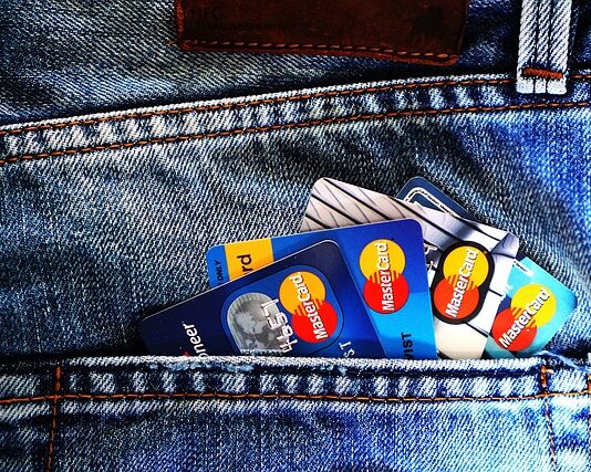 Jak założyć konto bez wizyty w banku?