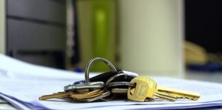 Jakie czynności można wykonywać przy użyciu komputerów Podaj trzy przykłady?