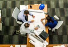 Jak architekt wykorzystuje komputer w swojej pracy?