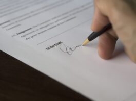 Kiedy dostaje się kontrakt w szkole? Kiedy dostaje się kontrakt w szkole?