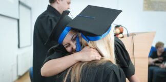 Czy absolwent prawa jest prawnikiem? Czy absolwent prawa jest prawnikiem?