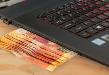 Ile Polaków korzysta z bankowości online?