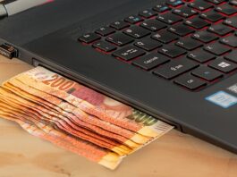 Ile Polaków korzysta z bankowości online?
