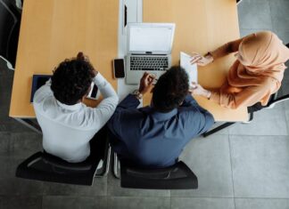 Czy animatorzy są opłacani za klatkę